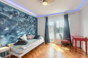 Modernes Apartment mit Meerblick